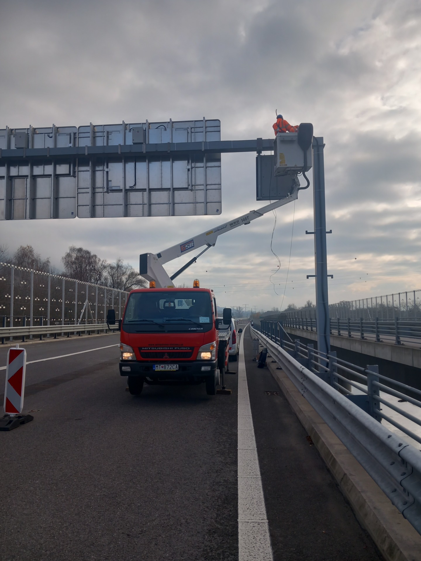 Inštalácia svetelnej signalizácie